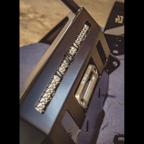 A LED light bar can be hidden inside the main body of the C4 Overland bumper.